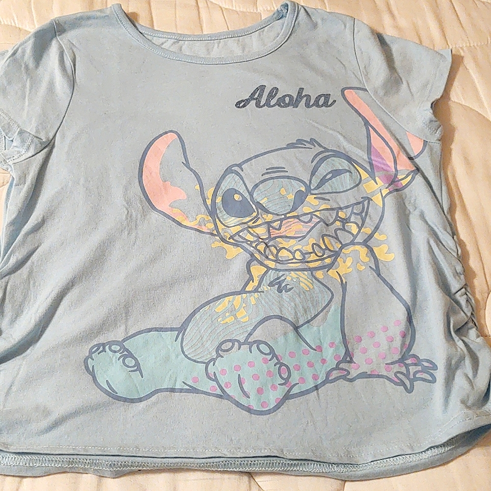 SOLD. NWOT Girl's Disney Aloha Stitch Crop Top